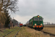 14.03 Pociąg specjalny Noteć z lokomotywą SU45-089 stoi na stacji Lubasz