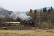 05.04 Pociąg specjalny z parowozem Ty42-107 niedaleko stacji Skrzydlna